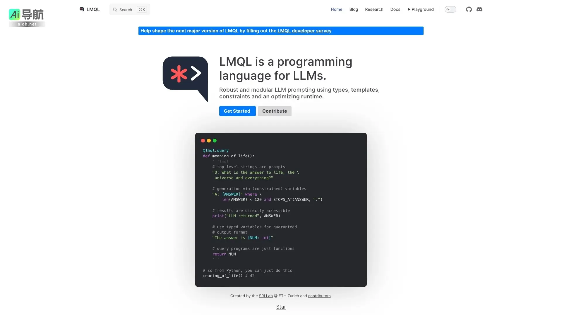 LMQL 是为大语言模型设计的编程语言，支持模块化提示和跨后端的代码便携性