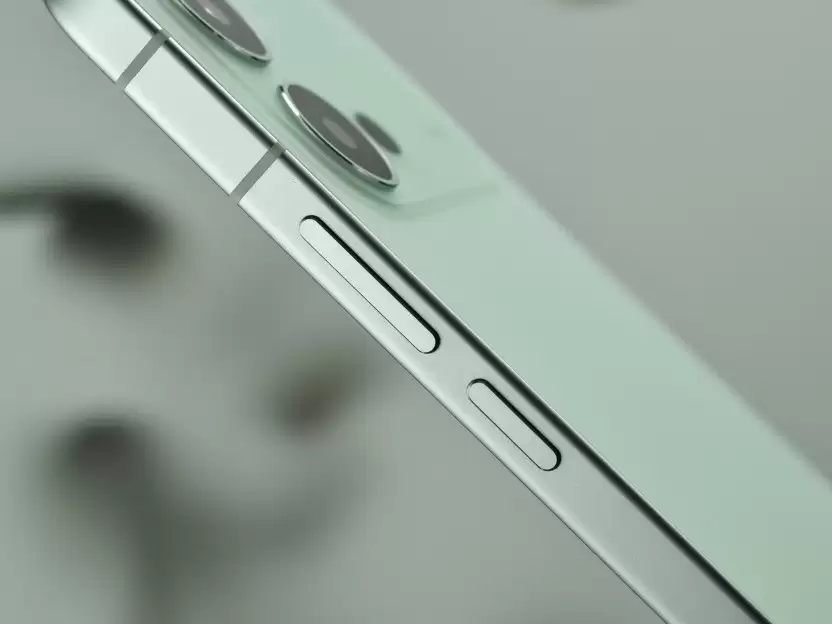 撇了手机壳，修图说再见？vivo S60 元气版全面评测
