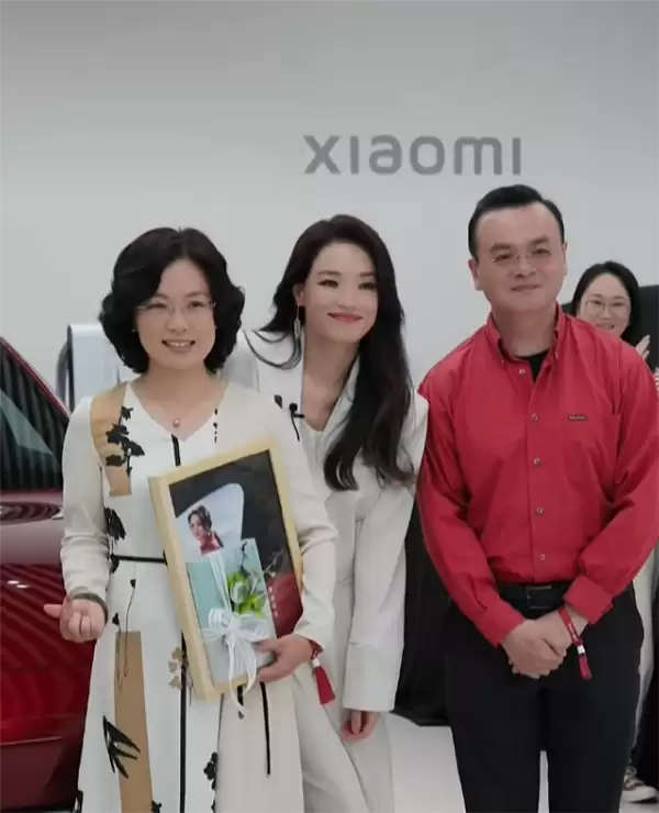 小米YU7 GT首批交付!舒淇:自己也是车主 看到车后心动想考驾照