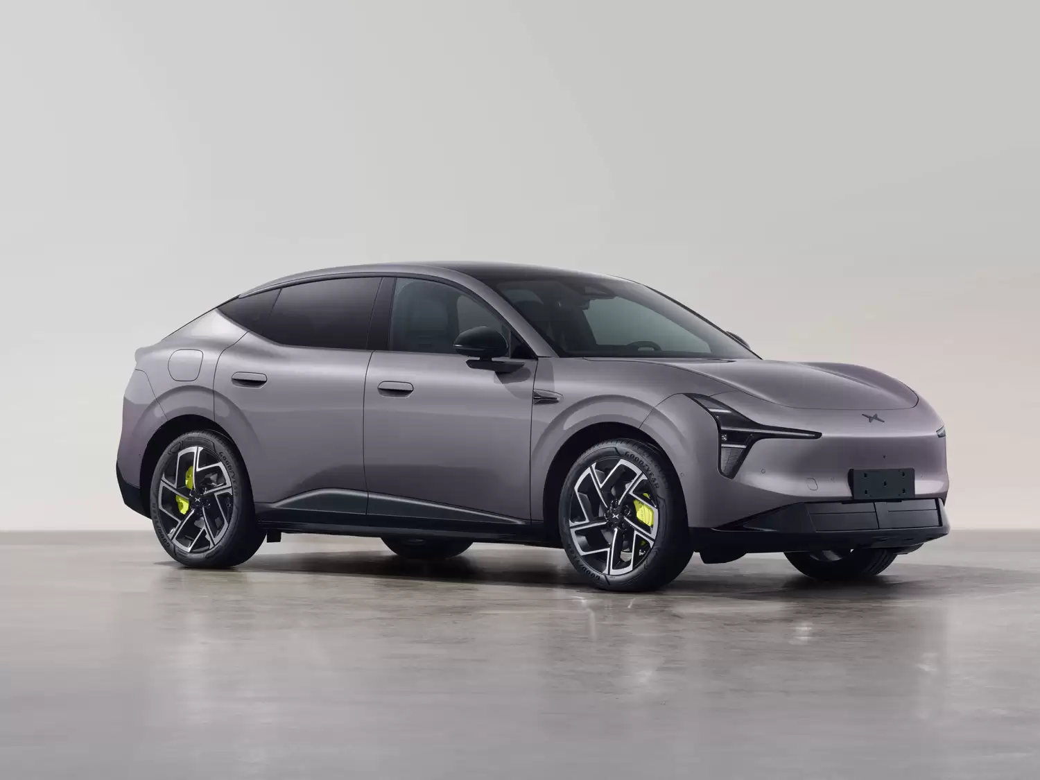 MONA系列首款SUV,小鹏L03罗兰紫色实车曝光