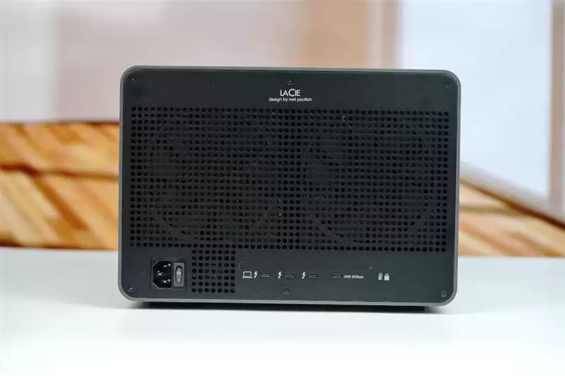 性能媲美SSD!希捷雷孜LaCie 8big Pro5 评测:专业创作的终极存储方案