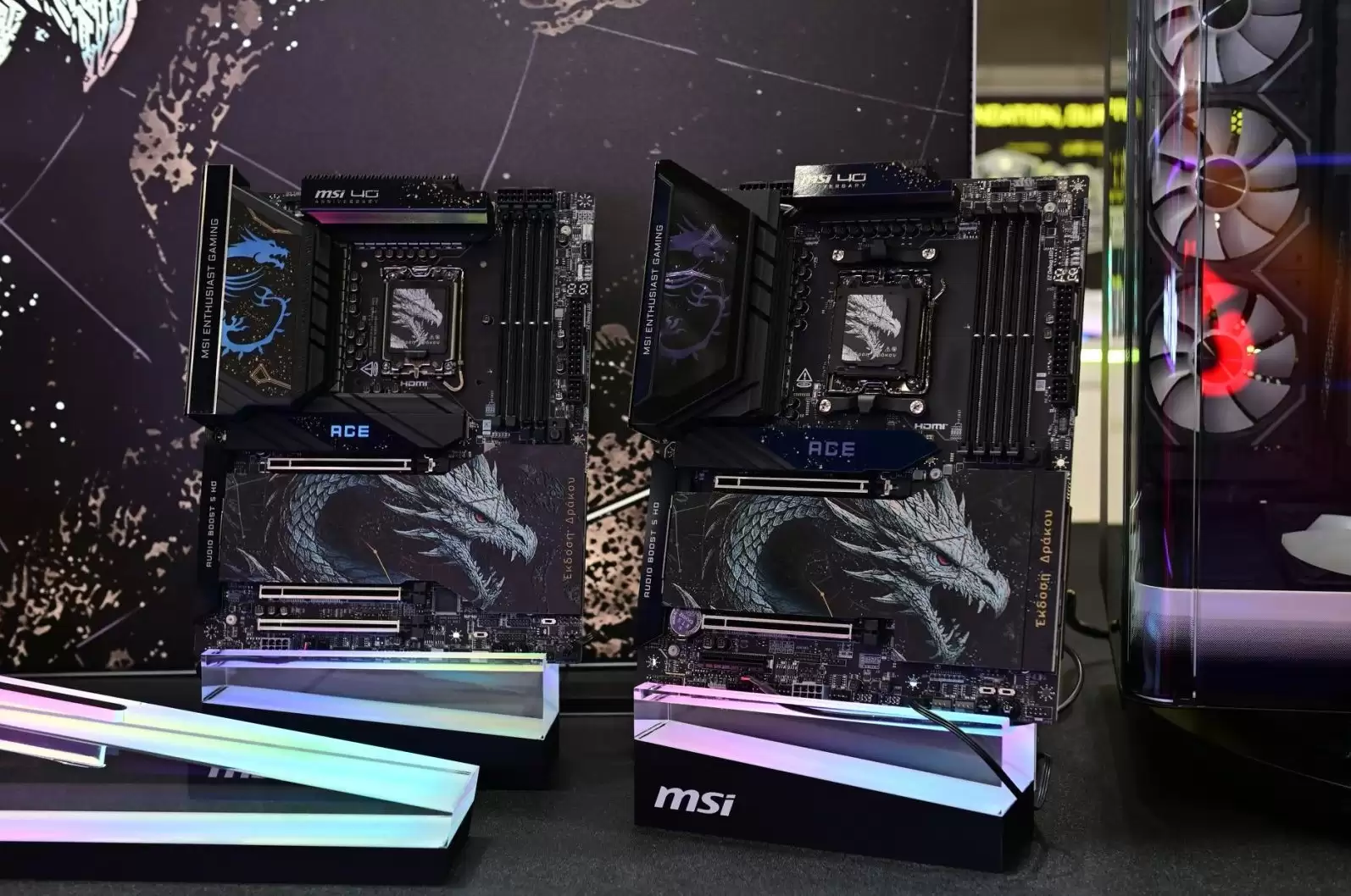 COMPUTEX 2026天龙降临 微星40周年纪念版主板亮相