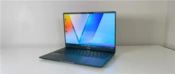 历史性突破!京东方率先量产8.6代OLED:国产面板正式弯道超车三星