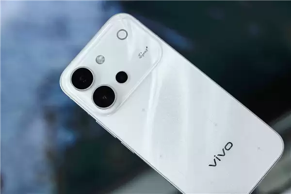 星星海梦幻外观+4K原生实况！vivo S60手机全面评测：一台懂年轻人日常需求的轻旗舰