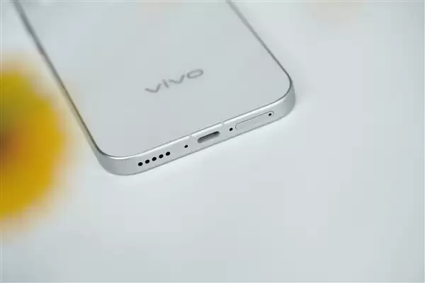星星海梦幻外观+4K原生实况！vivo S60手机全面评测：一台懂年轻人日常需求的轻旗舰