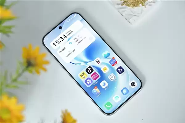 星星海梦幻外观+4K原生实况！vivo S60手机全面评测：一台懂年轻人日常需求的轻旗舰