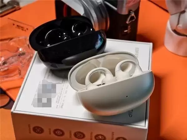 耳夹式耳机能有多强？续航45小时、Hi-Res金标、同声传译全都有