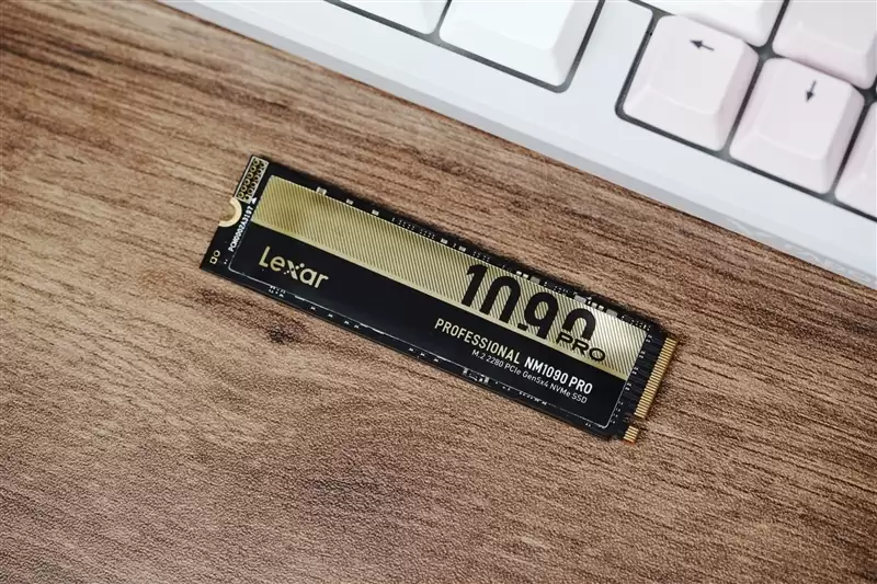 AI PC最强存储搭档！雷克沙NM1090 PRO 8TB固态评测：14400MB/s满速不缩水