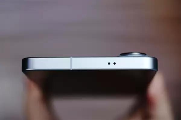 第五代骁龙8至尊版加持！三星Galaxy S26+手机体验评测：轻薄与性能兼得