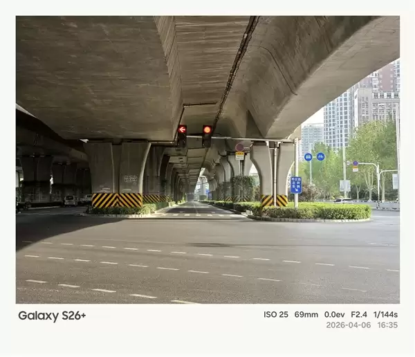 第五代骁龙8至尊版加持！三星Galaxy S26+手机体验评测：轻薄与性能兼得