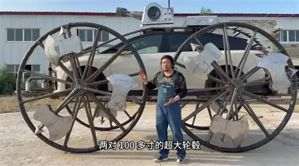 手工耿又整新活！将理想i6改装成末日机甲 100多英寸轮毂引人注目