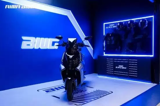 成都COSMO神秘黑盒开启!爱玛黑翼S360赛道版提前亮相