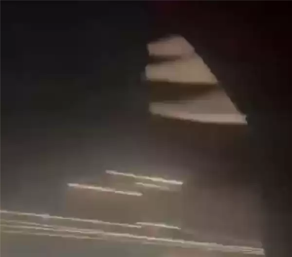 空客A330客机高空中遭雷击发动机起火！全机200多人安全返航