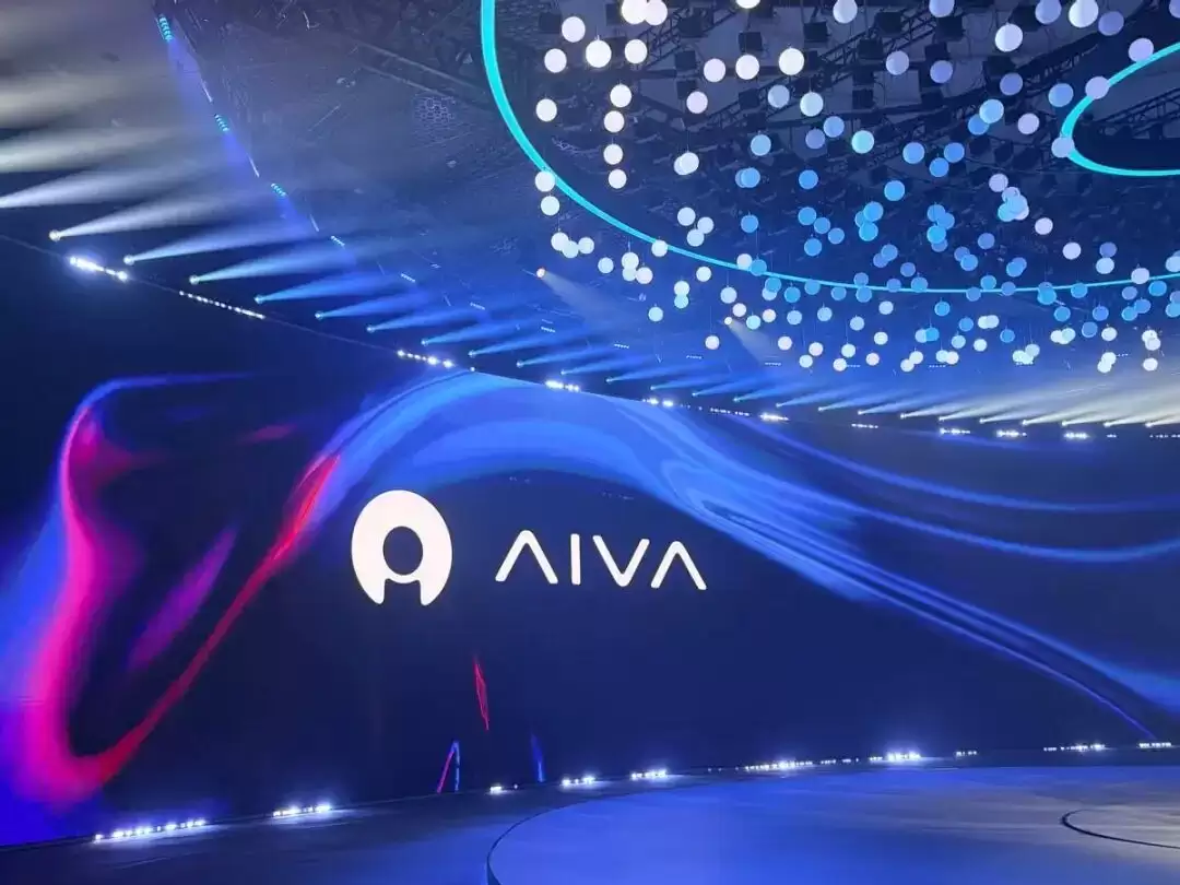 AI“投胎”物理世界，第一志愿选了AI汽车