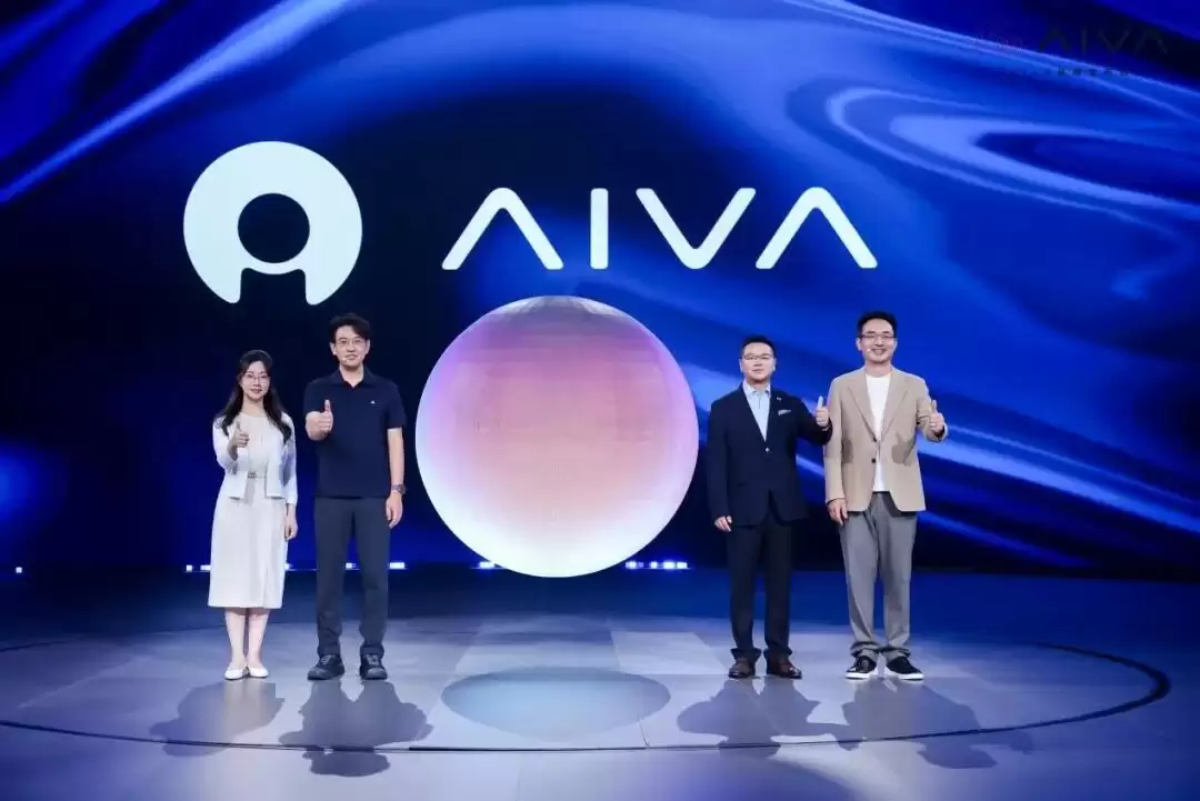AI“投胎”物理世界，第一志愿选了AI汽车