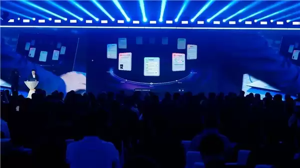 天禧 AI Pro 登场！联想开天引领信创 AI PC 迈入全新时代