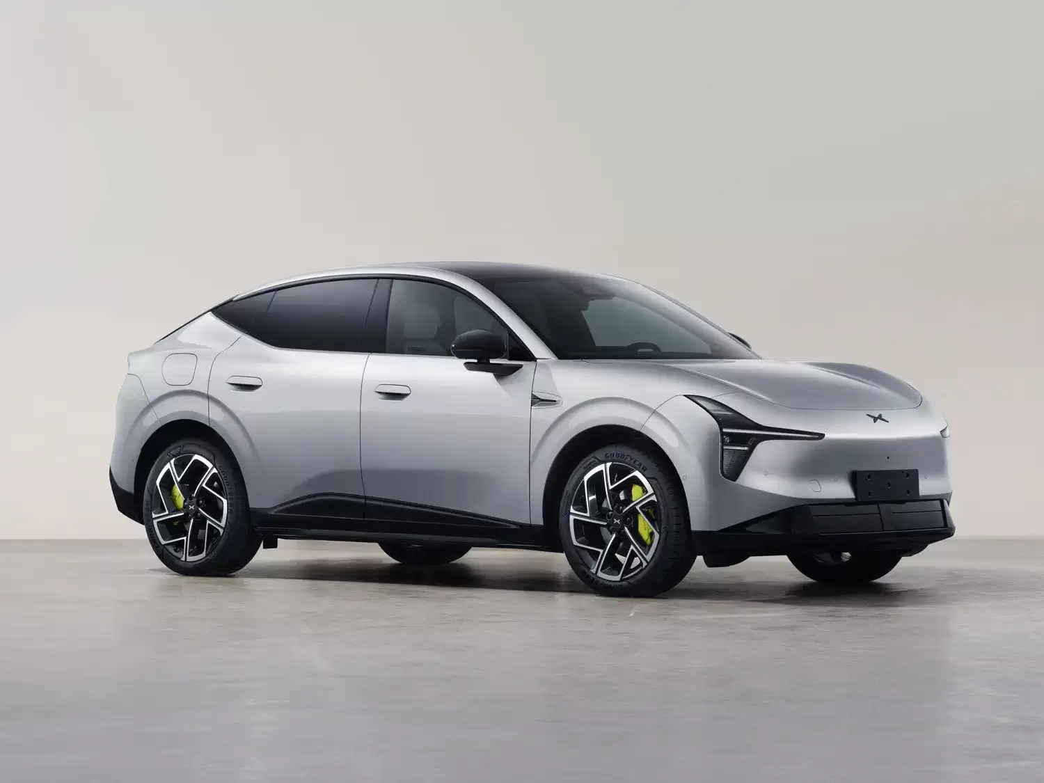 MONA系列首款SUV，小鹏L03粉色版实车曝光