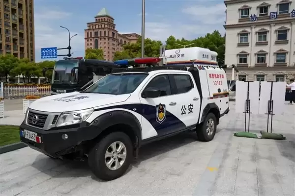 智能警用无人车问世：高速公路自动巡逻 主动发现异常