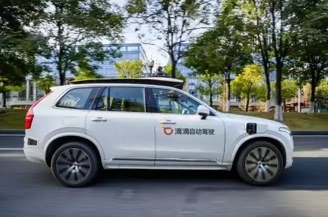 滴滴 Robotaxi 将采用混合派单模式，系统判断是否派给无人驾驶汽车