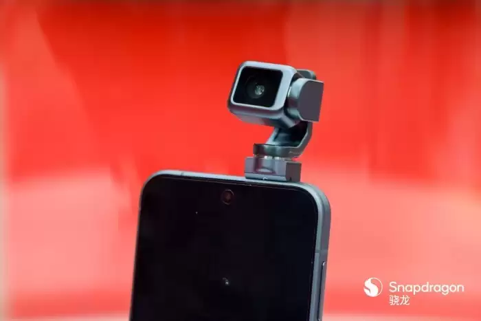 荣耀Robot Phone机器人手机8月上市，产品线将持续迭代