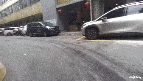 \ IMG_wprqiy.gif