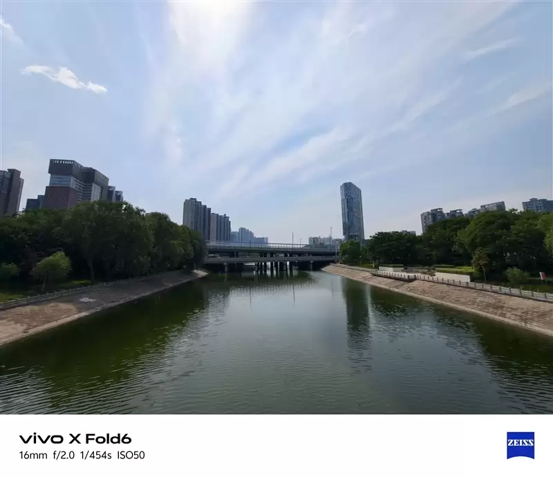 超强小V单同款影像系统 vivo X Fold6手机全面评测:一款用出了电脑味儿的大折屏