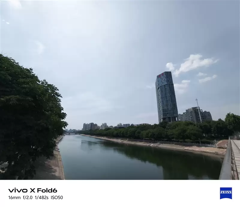 超强小V单同款影像系统 vivo X Fold6手机全面评测:一款用出了电脑味儿的大折屏