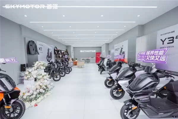别比了,看首驱:618全域GMV狂飙208%,这才是AI出行唯一真神