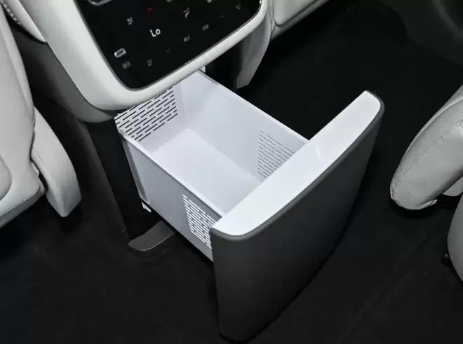 32.99万起!放弃理想选它?这台5.2米巨无霸,转弯竟比轿车还溜