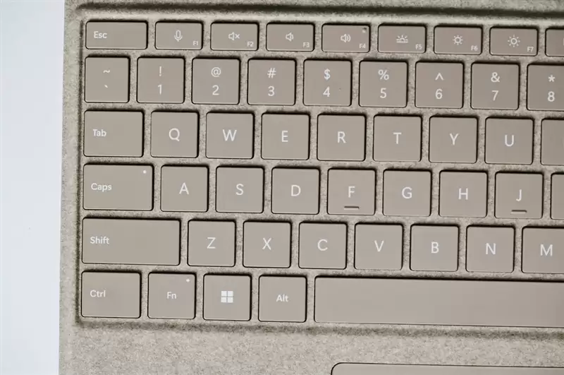 新一代 Surface Pro,13英寸评测:性能能效进步巨大 核显媲美最新X86
