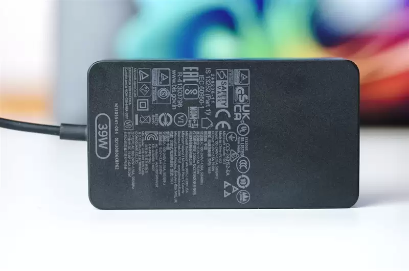 新一代 Surface Pro,13英寸评测:性能能效进步巨大 核显媲美最新X86