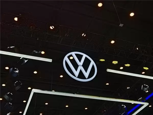 裁员超十万、连关四家工厂!大众扛不住了:想从中国“搬救兵”