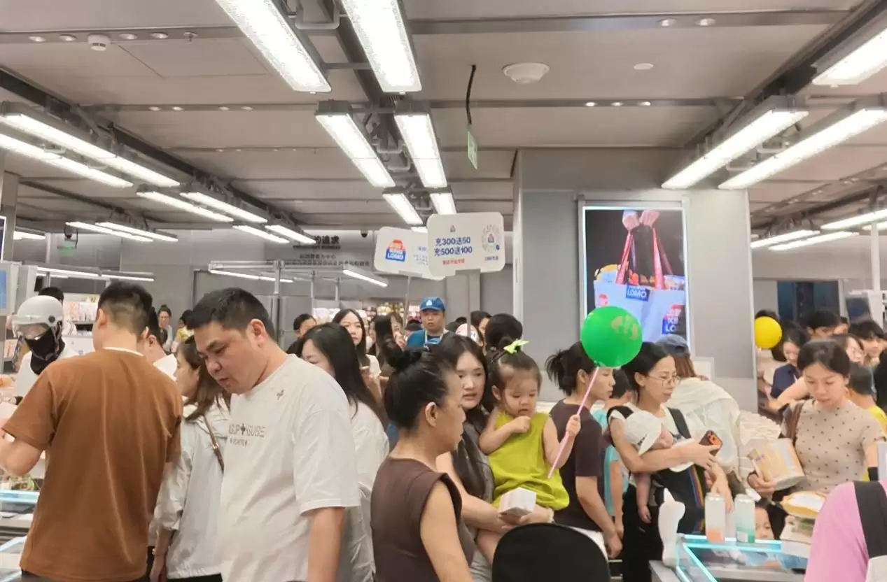 新鲜零食“开创者”金粒门华南首店落地深圳