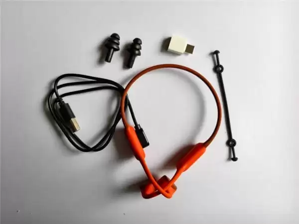 游泳跑步怎么选运动耳机？IPX8防水+32G本地内存，园世Beta Pro骨传导耳机体验