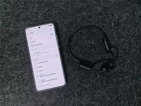 园世 Beta Pro 骨传导耳机上手:IPX8 深度防水,游泳党刚需听音装备