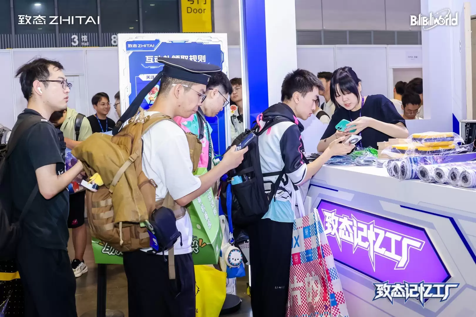 致态闪耀BW2026:硬核存储科技与次元游戏的完美融合
