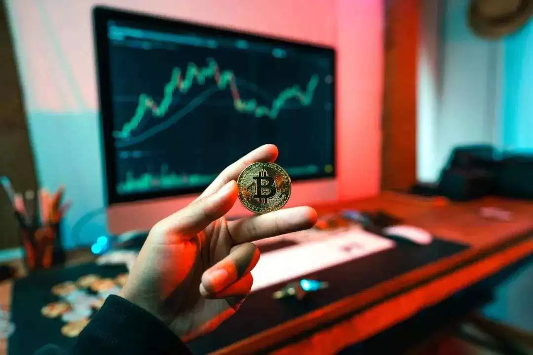 加密货币负资金费率套利操作示意图