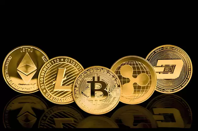 特朗普在Truth Social提及XRP、SOL和ADA后市场反应