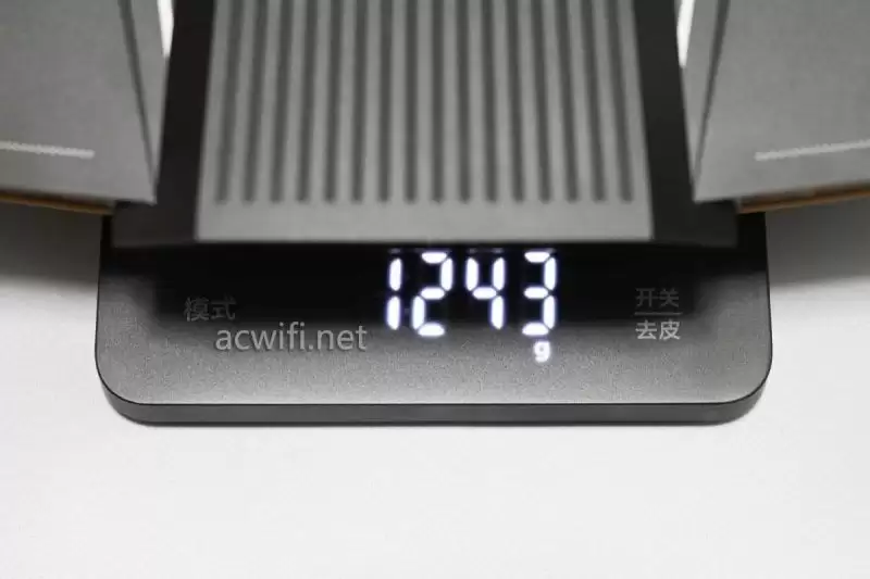 满血堆料Wifi7路由器! 中兴问天BE7200MAX拆机评测