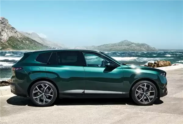 V8旗舰SUV战力升级!全新一代宝马X5 M60明年登场