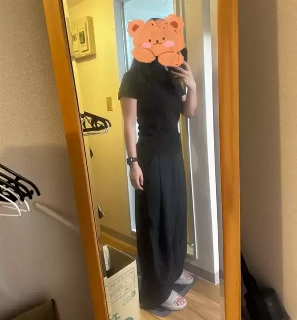 Zara客服回应阔腿裤穿上后摔倒:可在买到后裁剪裤腿
