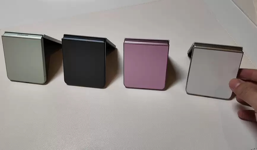 三星首款阔折叠来了 三星Galaxy Z Fold8系列上手体验