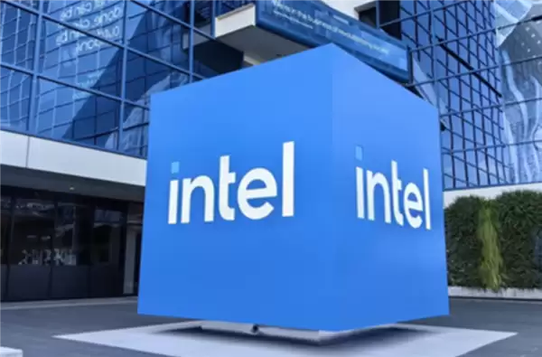 传统PC失宠!英特尔CFO:AI PC霸占客户收入三分之二 环比暴涨26%