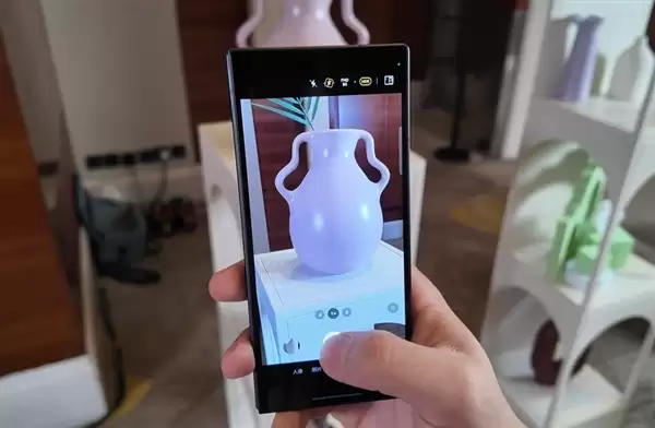 安卓首款阔折叠 三星Galaxy Z Fold8系列上手体验