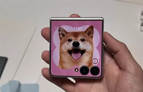 安卓首款阔折叠 三星Galaxy Z Fold8系列上手体验