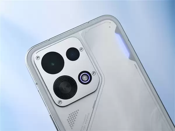 OPPO K15上手：主动散热+8000mAh电池 户外必备神器
