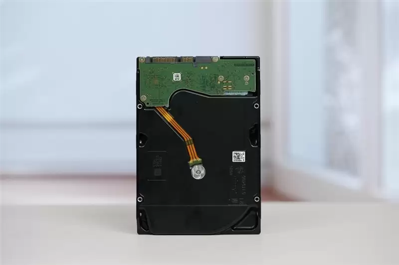 4盘RAID 0读写超1100MB/s！希捷酷狼Pro 32TB硬盘评测：百万文件快速完成备份