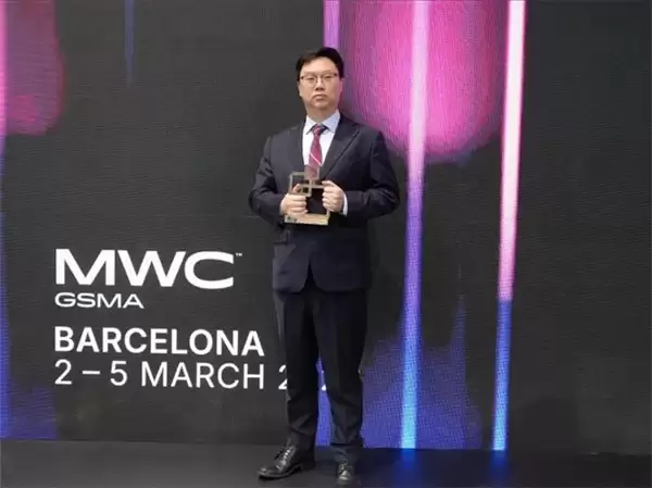 AI+Network 运维转型解决方案获“最佳 AI 使能网络解决方案”