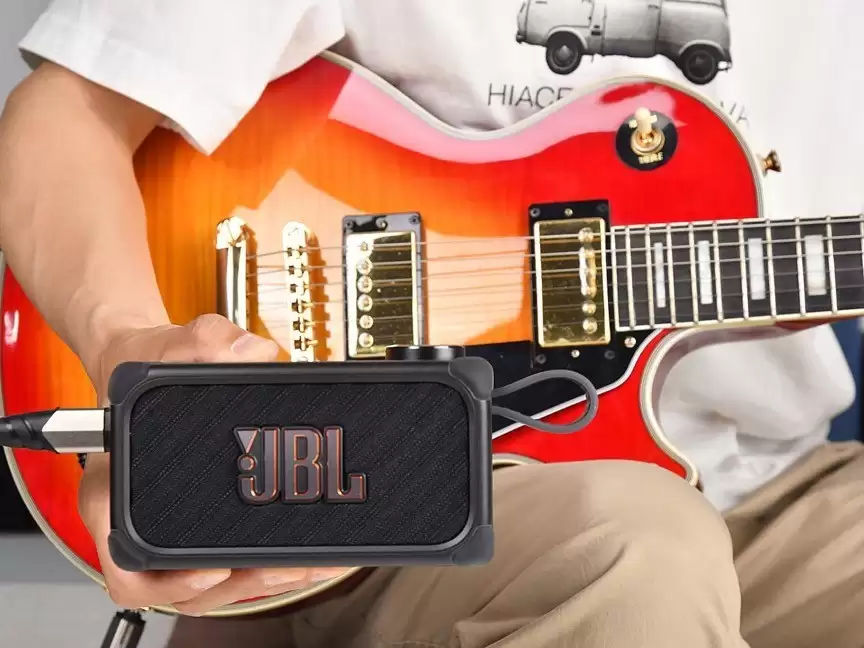 一台音箱干掉了我半个工作台上的设备 JBL BAND BOX评测
